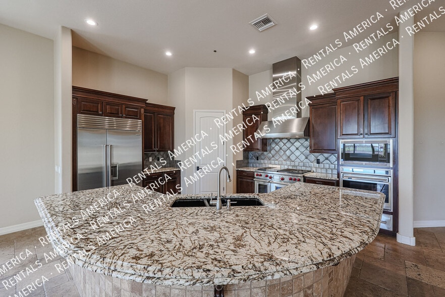 Building Photo - 12439 E Lupine Ave