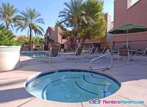 Building Photo - AVAILABLE MID DECEMBER! GROUND FLOOR CONDO...