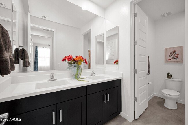 Building Photo - 9863 E Tungsten Dr