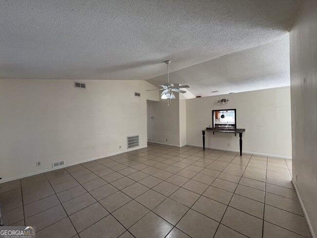 Building Photo - 443 Powderhorn Rd