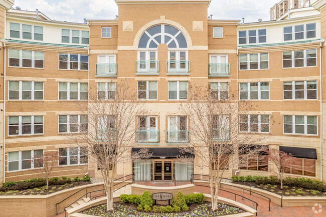 Building Photo - The Market Street Condos