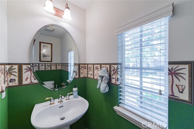 Building Photo - 24 Sebastian