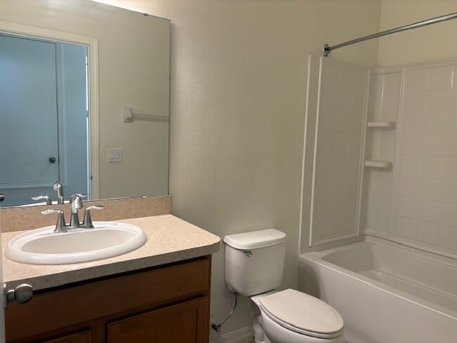 Building Photo - Water View 4/3 in Wyndham Lakes Estates near Lake Nona Medical City and O.I.A.