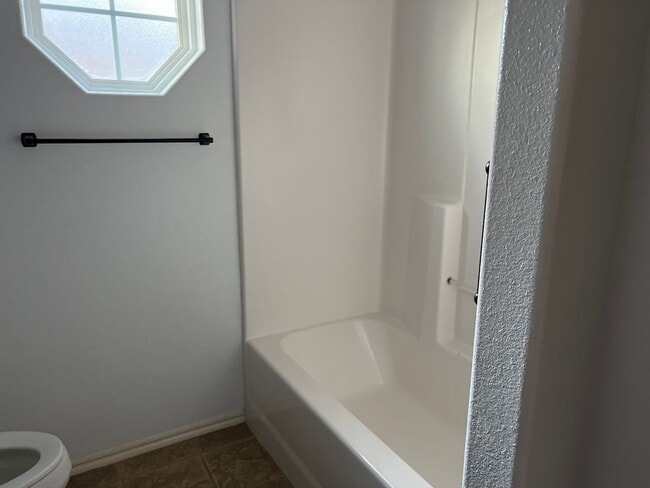 Building Photo - functionality, style, and comfort—3 Bedroo...