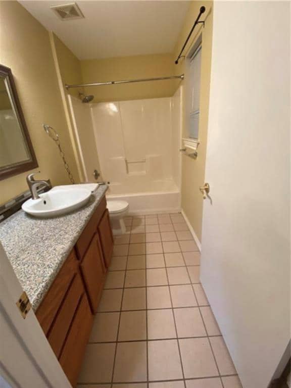 Building Photo - 1708 Lovingood Dr