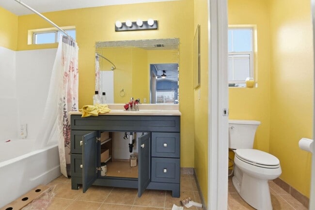 Building Photo - 7208 Paseo Del Rio