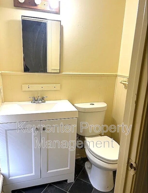 Building Photo - 5316 S Briarwood Dr