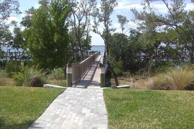 Building Photo - 906 Mariner Bay Blvd
