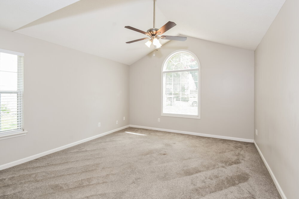 Building Photo - 4801 Lake Park Terrace