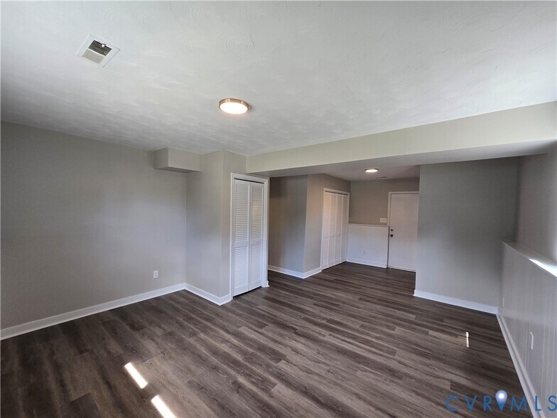 Building Photo - 10200 Stroud Ln