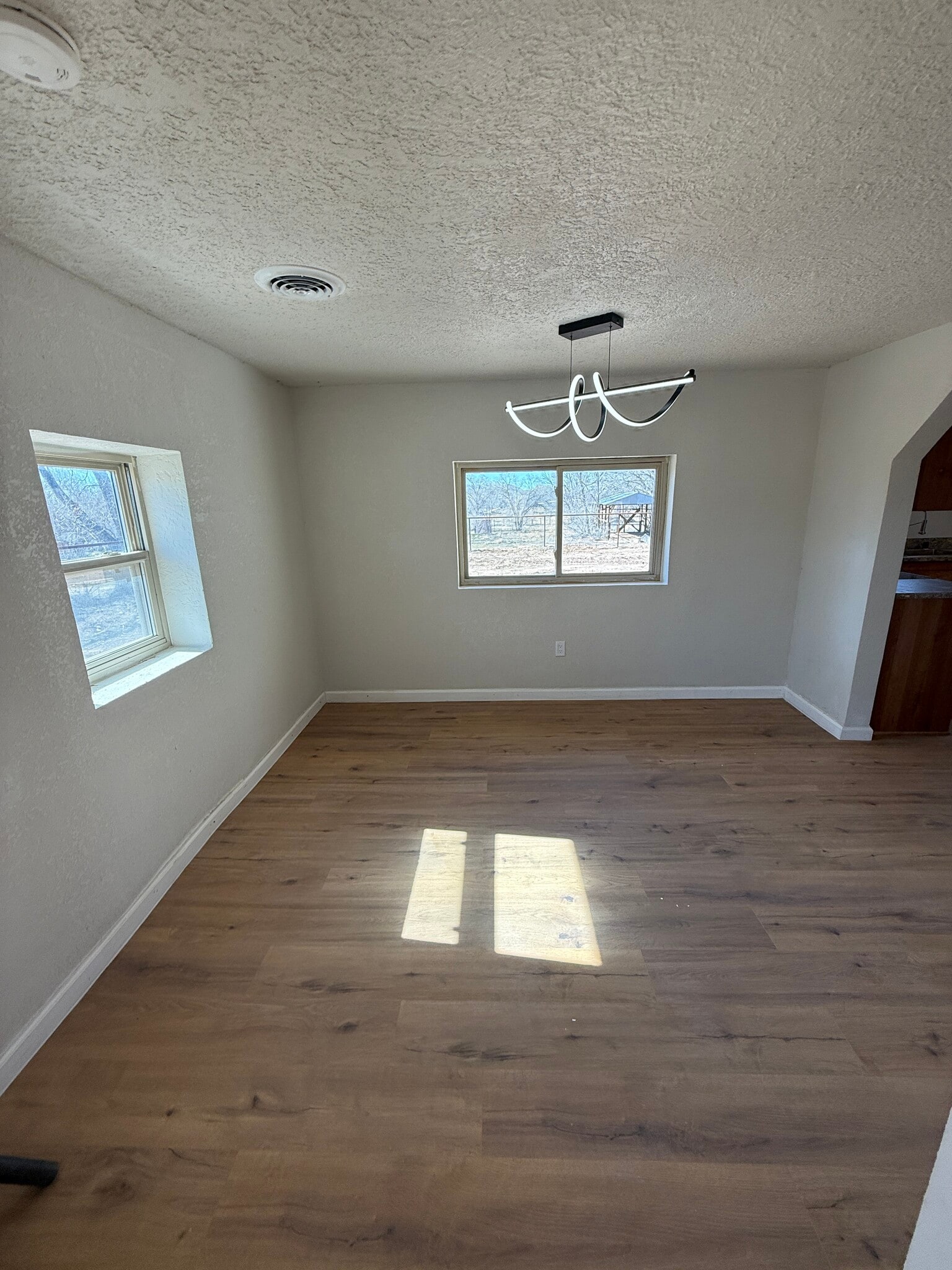 Building Photo - 37 La Ladera Rd