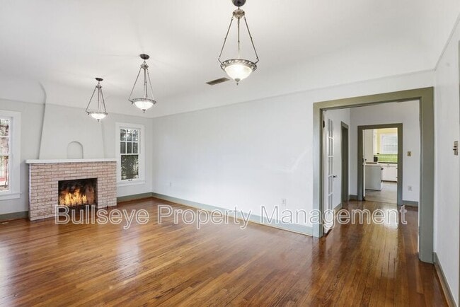 Building Photo - 718 W Roosevelt St