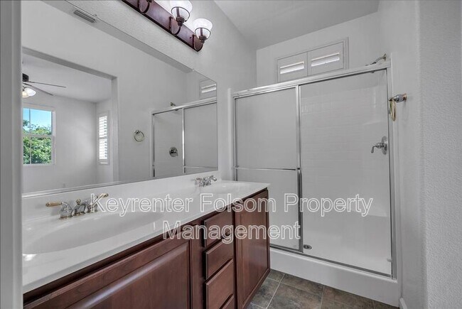 Building Photo - 2901 Esplanade Cir