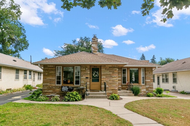 Primary Photo - 3543 Holmes Ave S