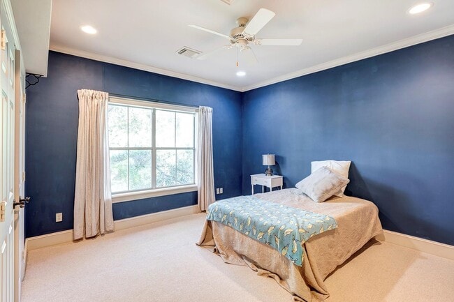 Building Photo - 3110 Glen Haven Blvd