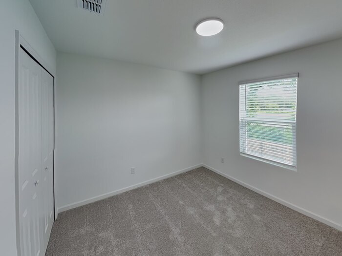 Building Photo - 586 Holly Lks Dr