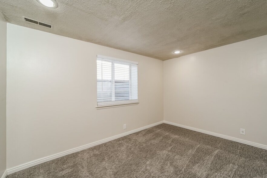 Building Photo - 2076 Allison Way