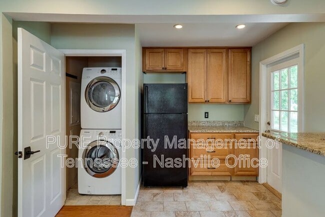 Building Photo - 110 Woodridge Dr