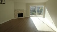 Building Photo - 905 S Mountain Ave