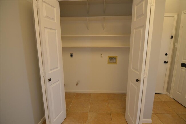 Building Photo - 11322 Rocky Mill Dr