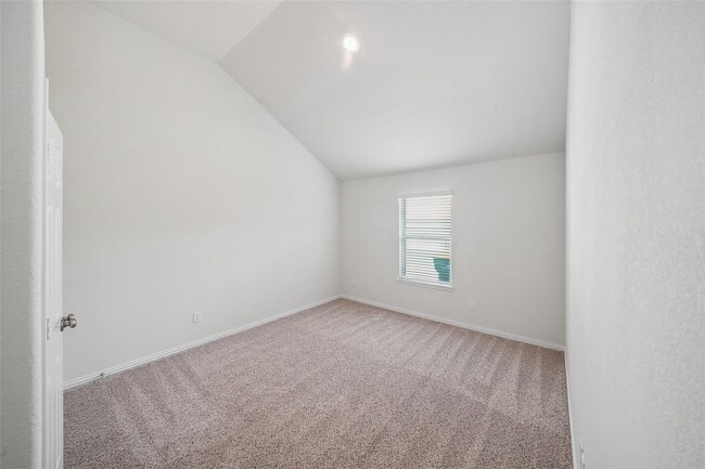 Building Photo - 222 N Lynx Trail