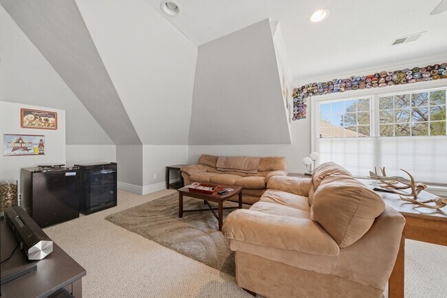 Building Photo - 4013 Lambs Creek Ct