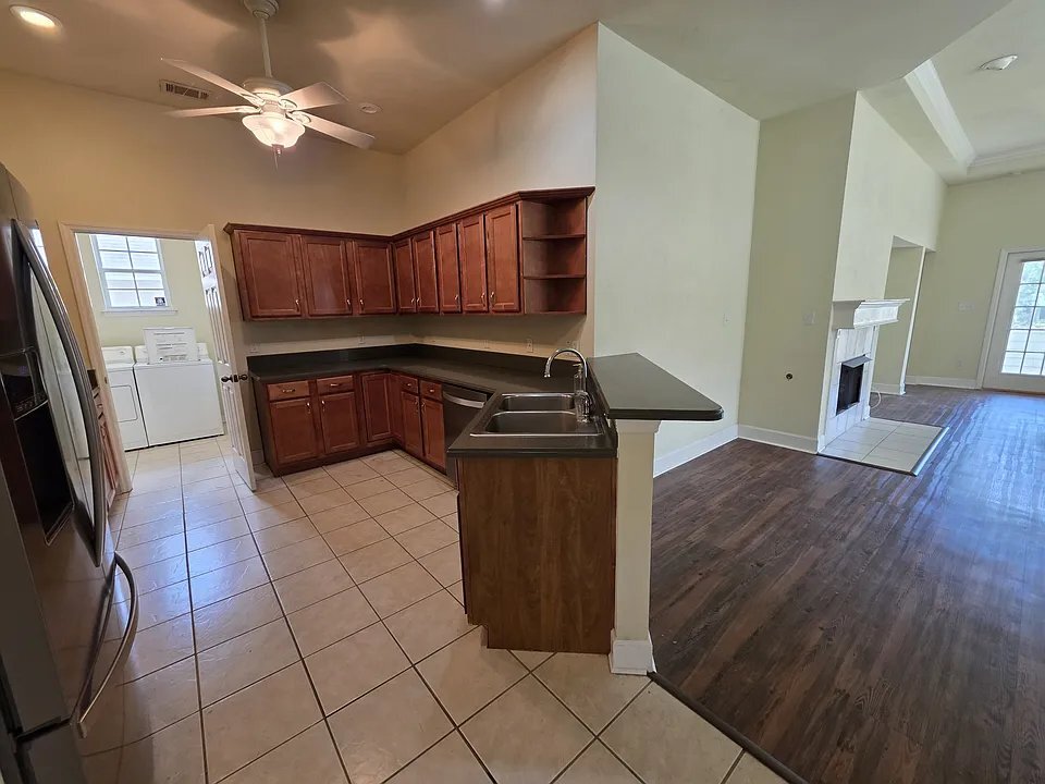Building Photo - 5531 Hampton Woods Way