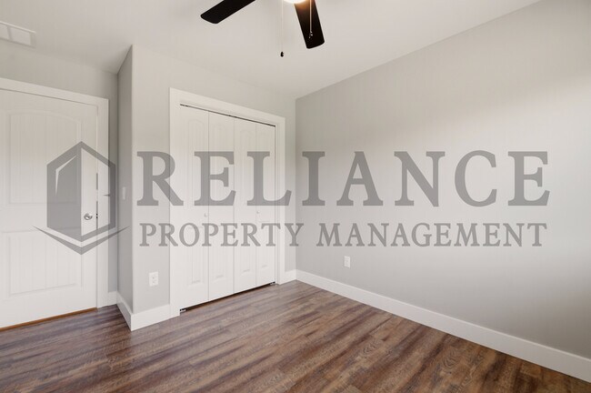 Building Photo - 4647 E 45th St N