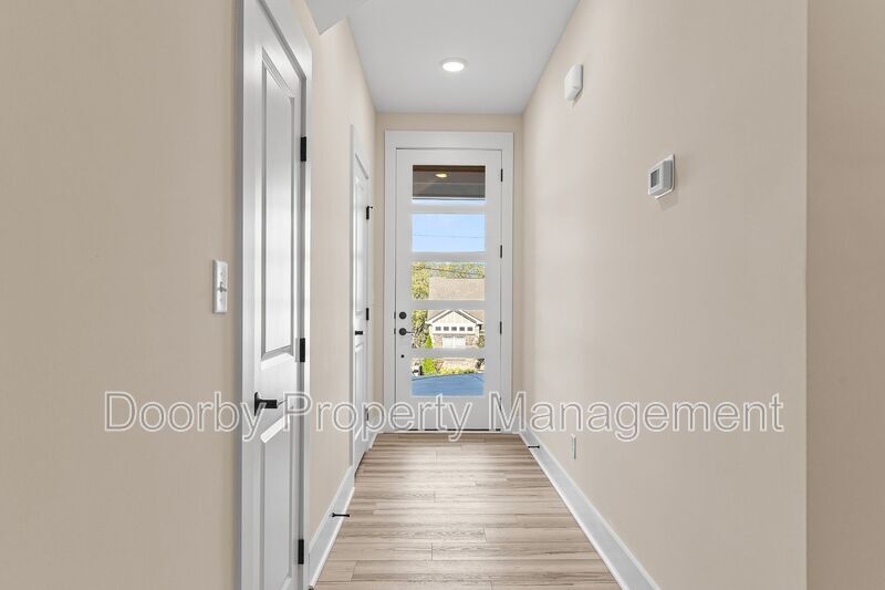 Building Photo - 432 Wayne Ave