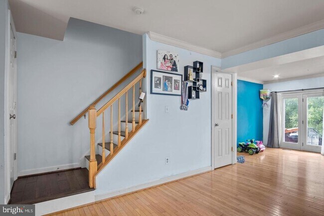Building Photo - 43535 Postrail Square
