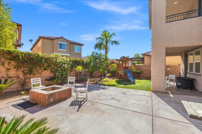 Building Photo - 3 bedroom Home in Summerlin with a Large B...