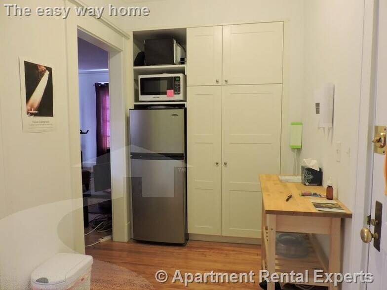 Building Photo - 84 Prescott St