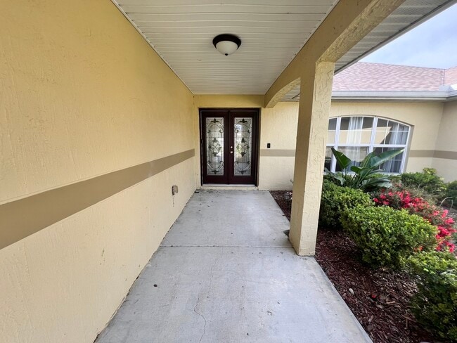 Building Photo - 10900 SW 45th Terrace