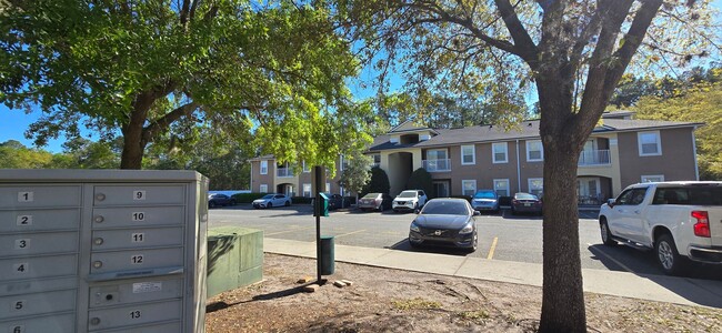 Building Photo - 2/2 Second Floor Condo in Willow Ridge