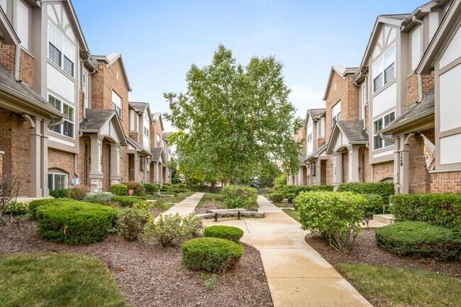 Building Photo - 106 Rosehall Dr