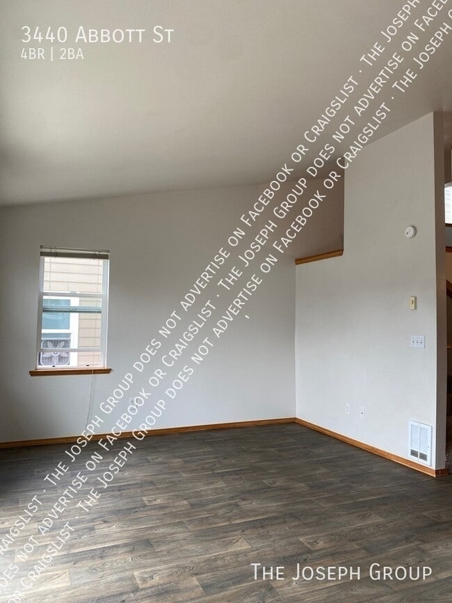 Building Photo - 3440 Abbott St