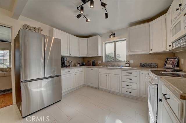 Building Photo - 444 N Shattuck Pl