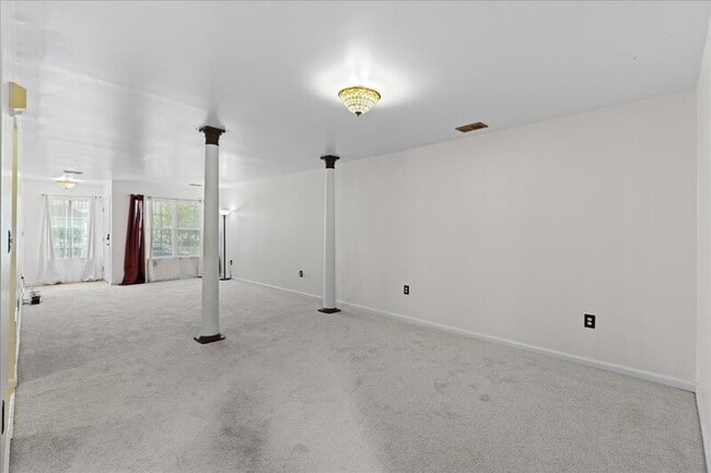 Building Photo - 95 Tattersall Dr
