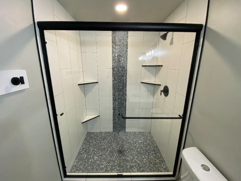 Building Photo - 2265 S Linda Wy