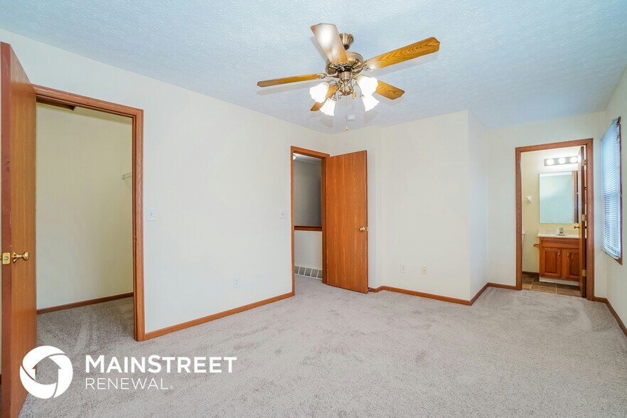 Building Photo - 2672 Fernwood Ave