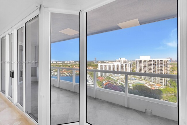 Building Photo - 21055 Yacht Club Dr