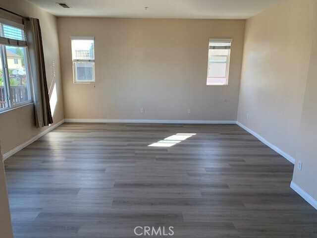 Building Photo - 12156 Scenic View Terrace