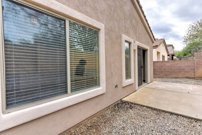 Building Photo - Rancho Sahuarita