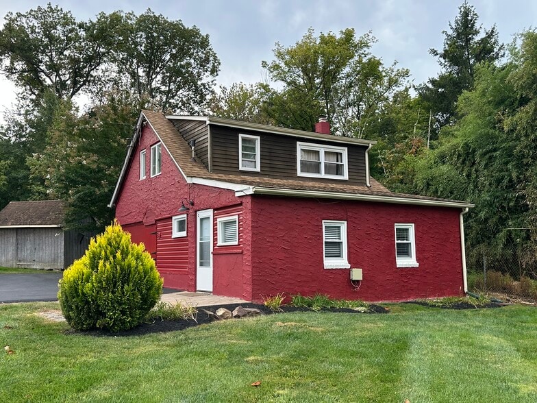 Carriage House - 1839 Lower State Rd