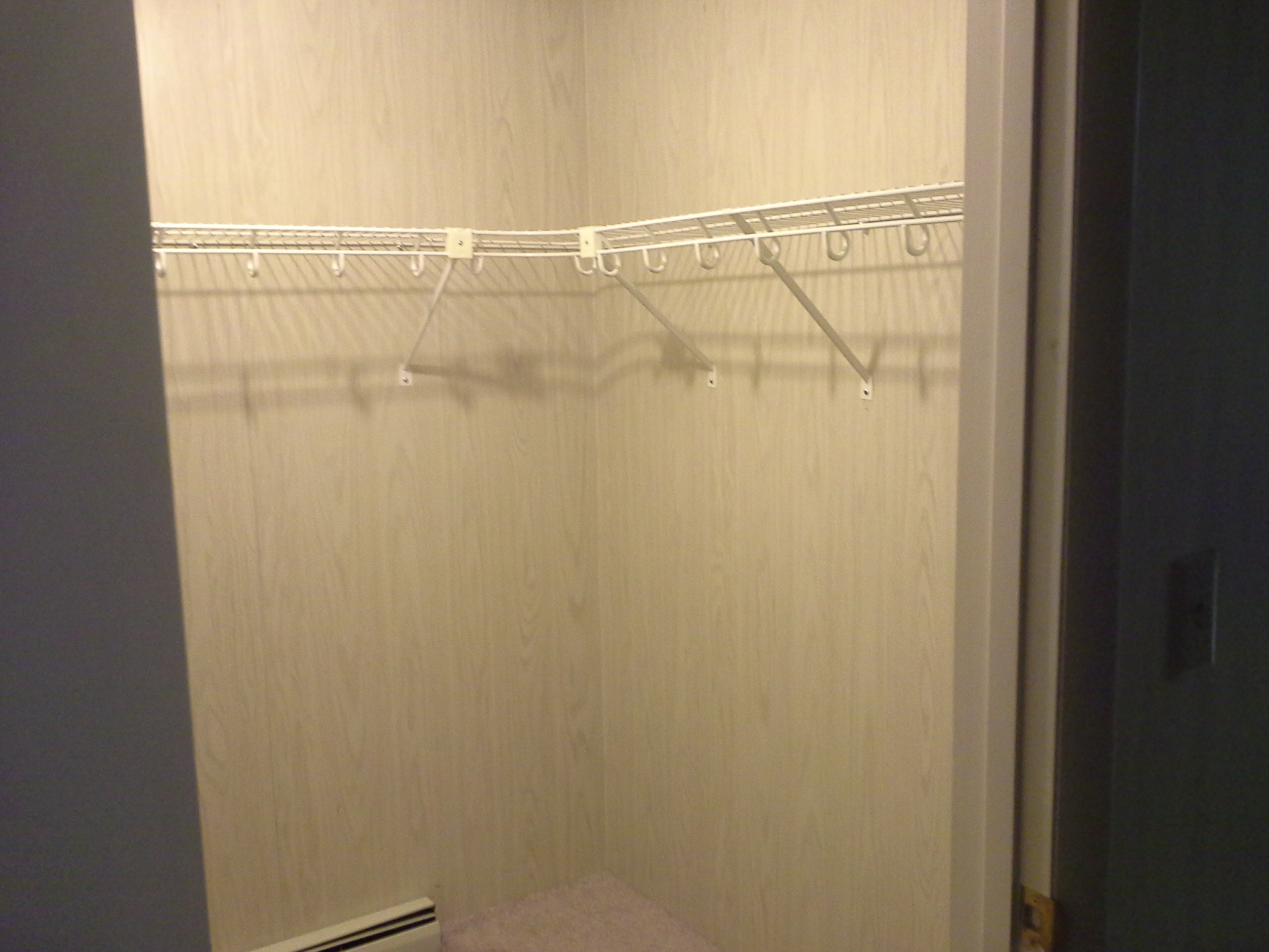 walk in closet - 119 Valley View Dr