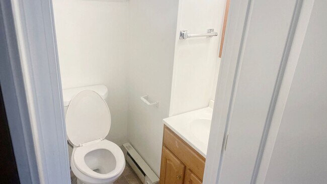 Building Photo - 73-75 Wallingford Ave