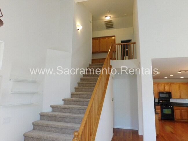 Building Photo - Very Nice Updated 4bd/3ba Rancho Cordova H...