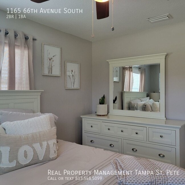 Building Photo - OUTSTANDING ST PETERSBURG POOL HOME AVAILA...