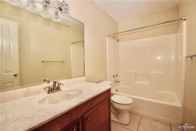 Building Photo - 6 Norma Ln