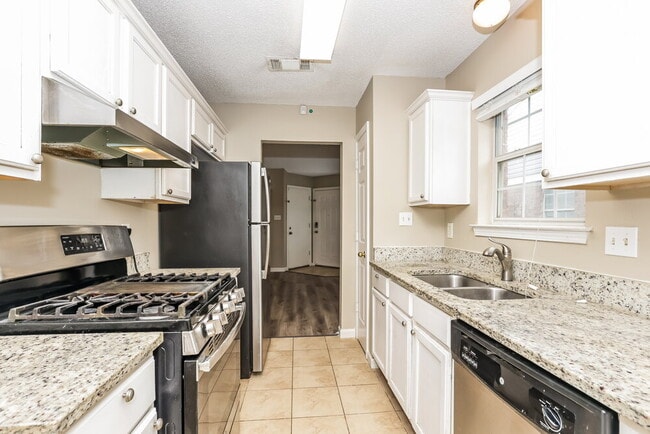 Building Photo - 4341 Barry Meadows Cove